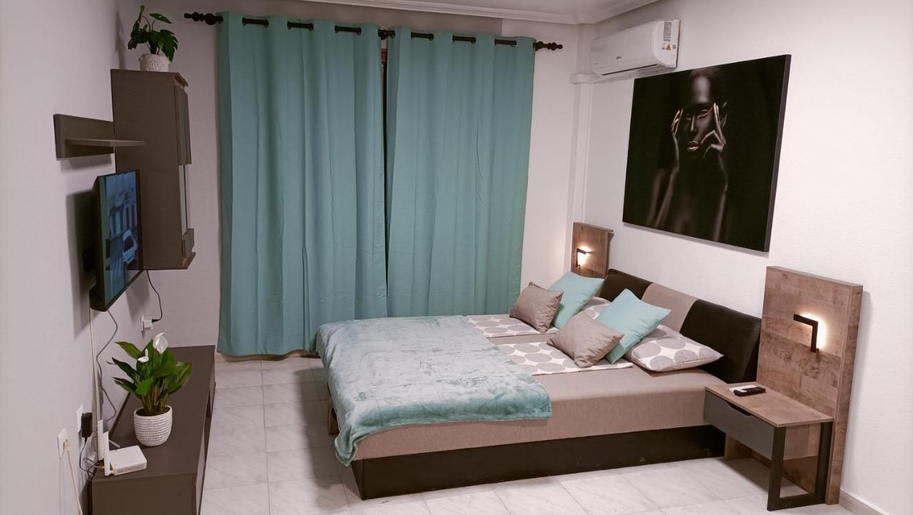 Grace Resident Studio Apartman Daire La Mata  Dış mekan fotoğraf